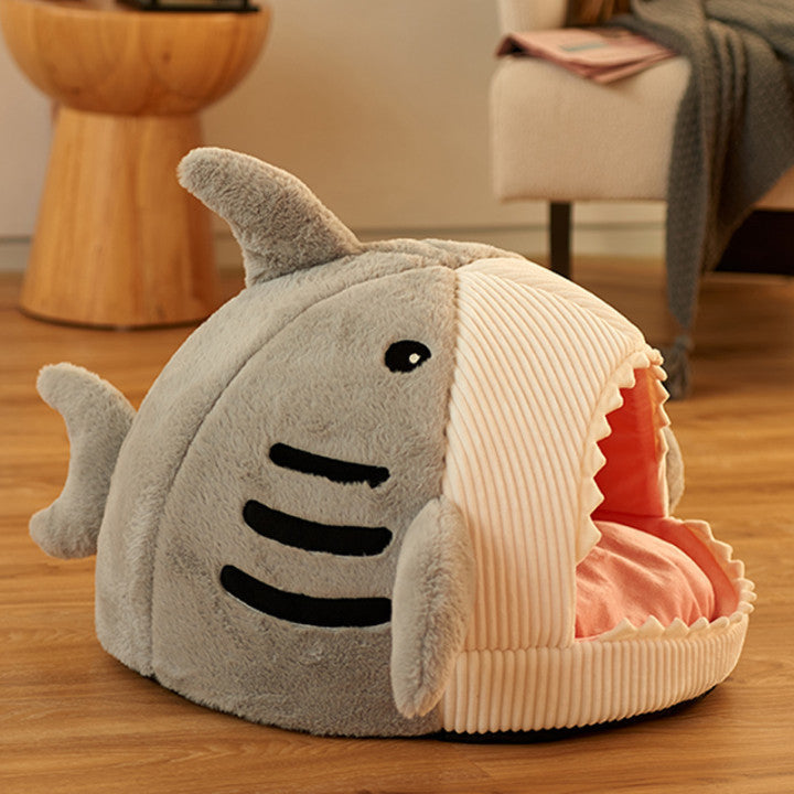 Luxury Plush Shark Pet Bed – Cosy, Fun & Enclosed Nest Design for Cats & Small Dogs
