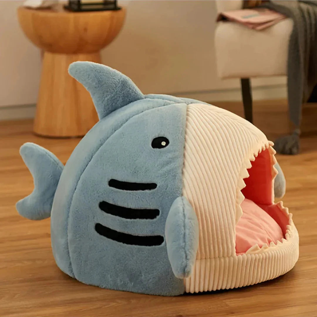 Luxury Plush Shark Pet Bed – Cosy, Fun & Enclosed Nest Design for Cats & Small Dogs